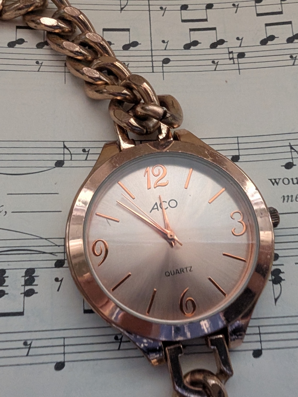 ACO Rose Gold Chain-Link Quartz Watch - Picture 4 of 7
